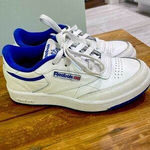 Reebok classic youth size 2